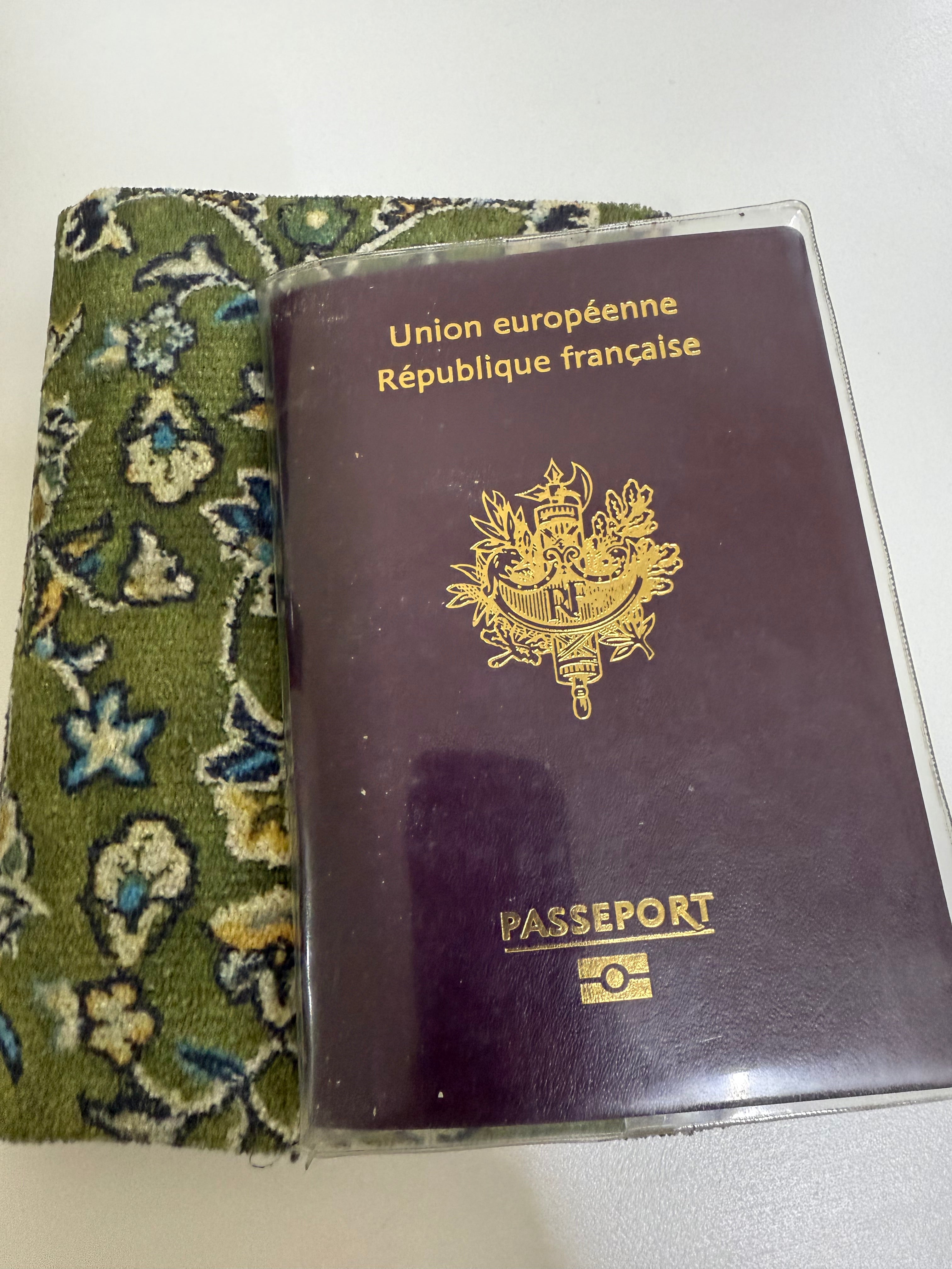 Protège Passport  RAWDA ©